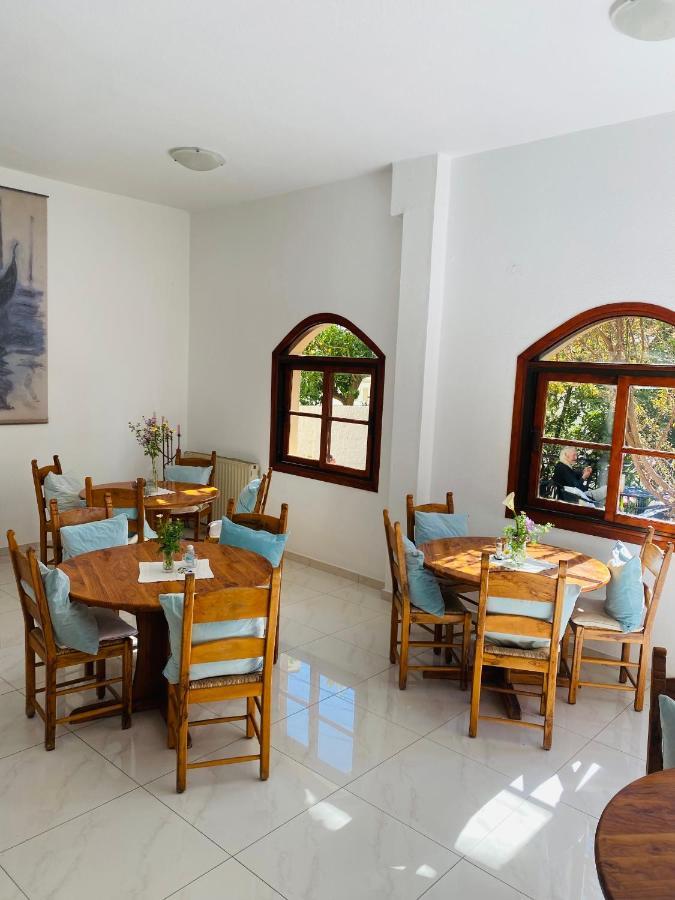 Candia Hotel Chrissi Akti Chania Exterior foto
