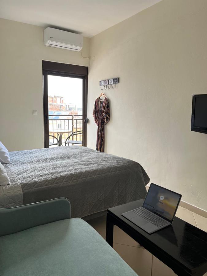 Candia Hotel Chrissi Akti Chania Exterior foto