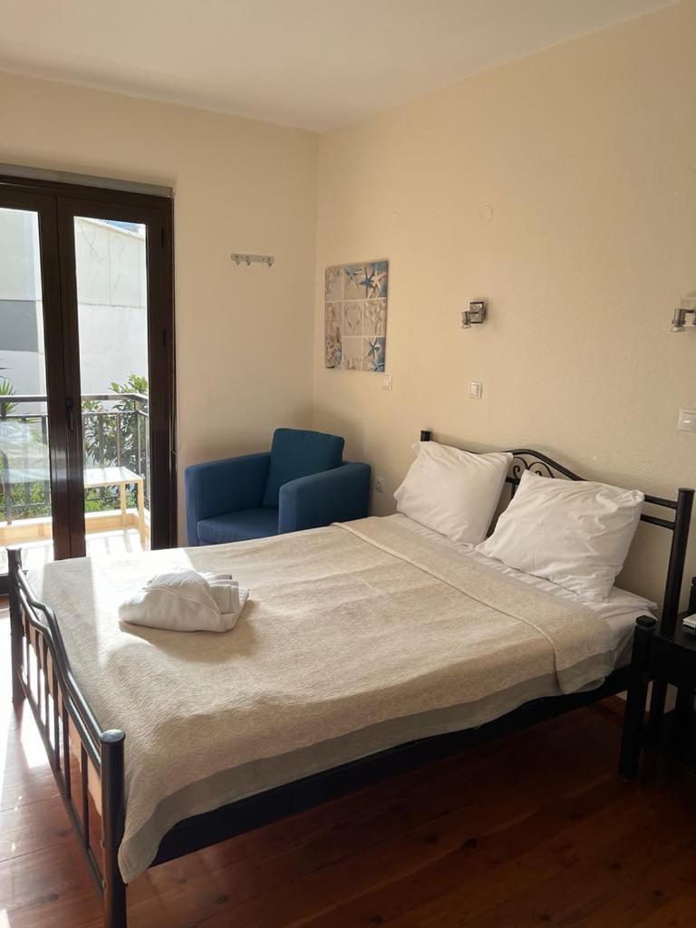 Candia Hotel Chrissi Akti Chania Exterior foto